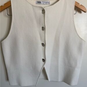 Zara Women's Cream Button Down Sleeveless Top